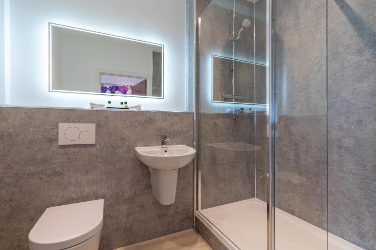Central Penthouse With Hot Tub & Views 22 Челтнъм Екстериор снимка