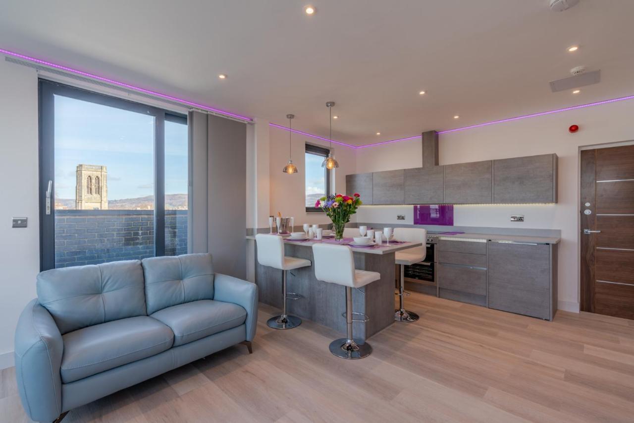 Central Penthouse With Hot Tub & Views 22 Челтнъм Екстериор снимка