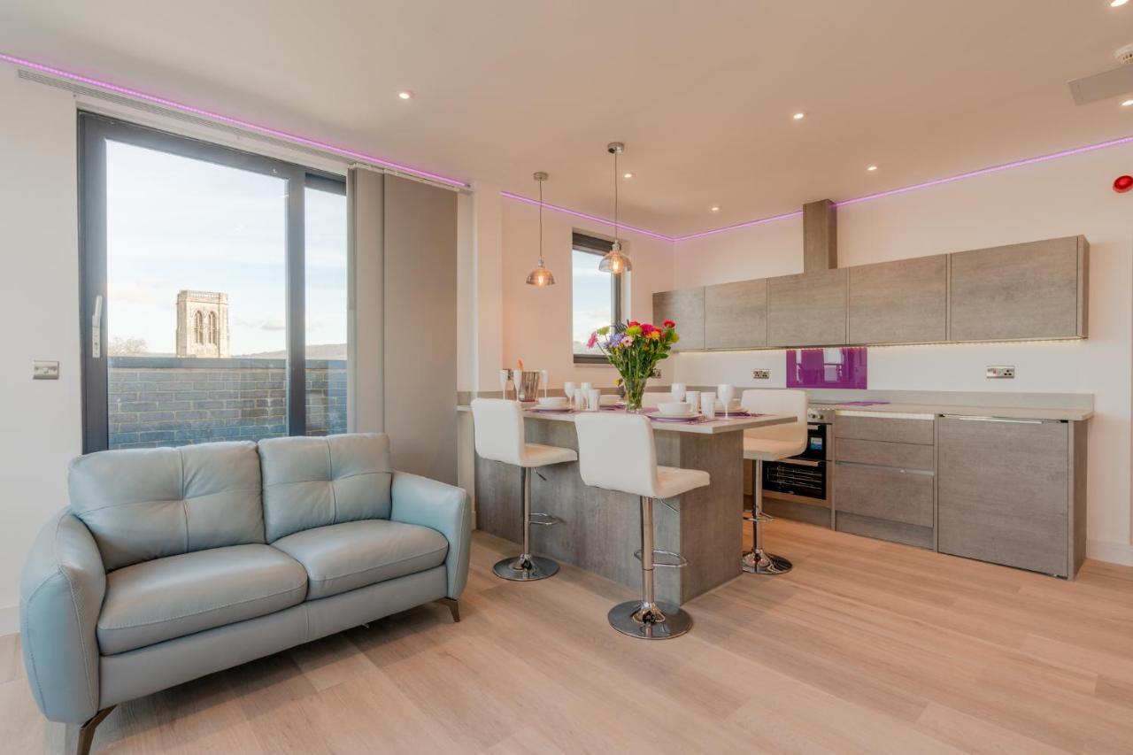 Central Penthouse With Hot Tub & Views 22 Челтнъм Екстериор снимка
