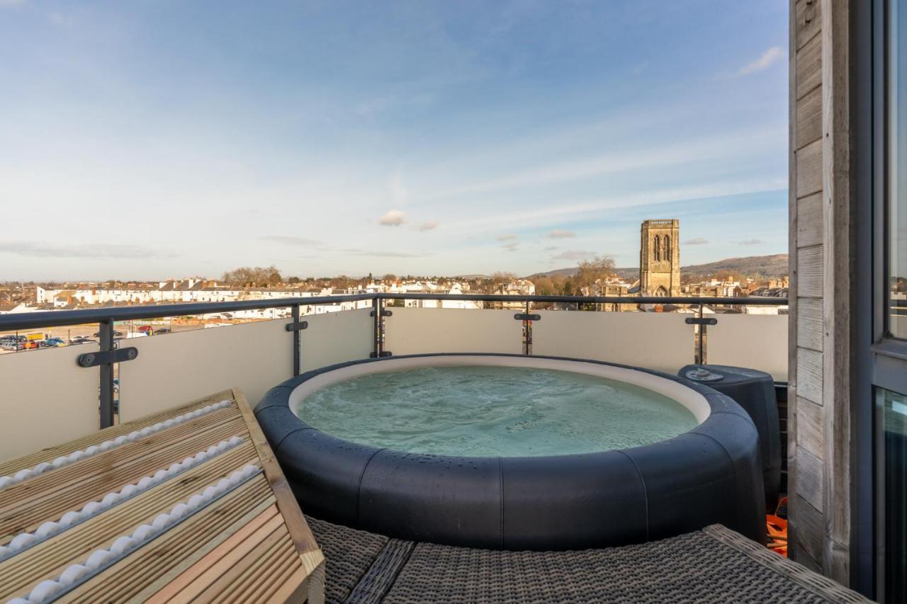 Central Penthouse With Hot Tub & Views 22 Челтнъм Екстериор снимка